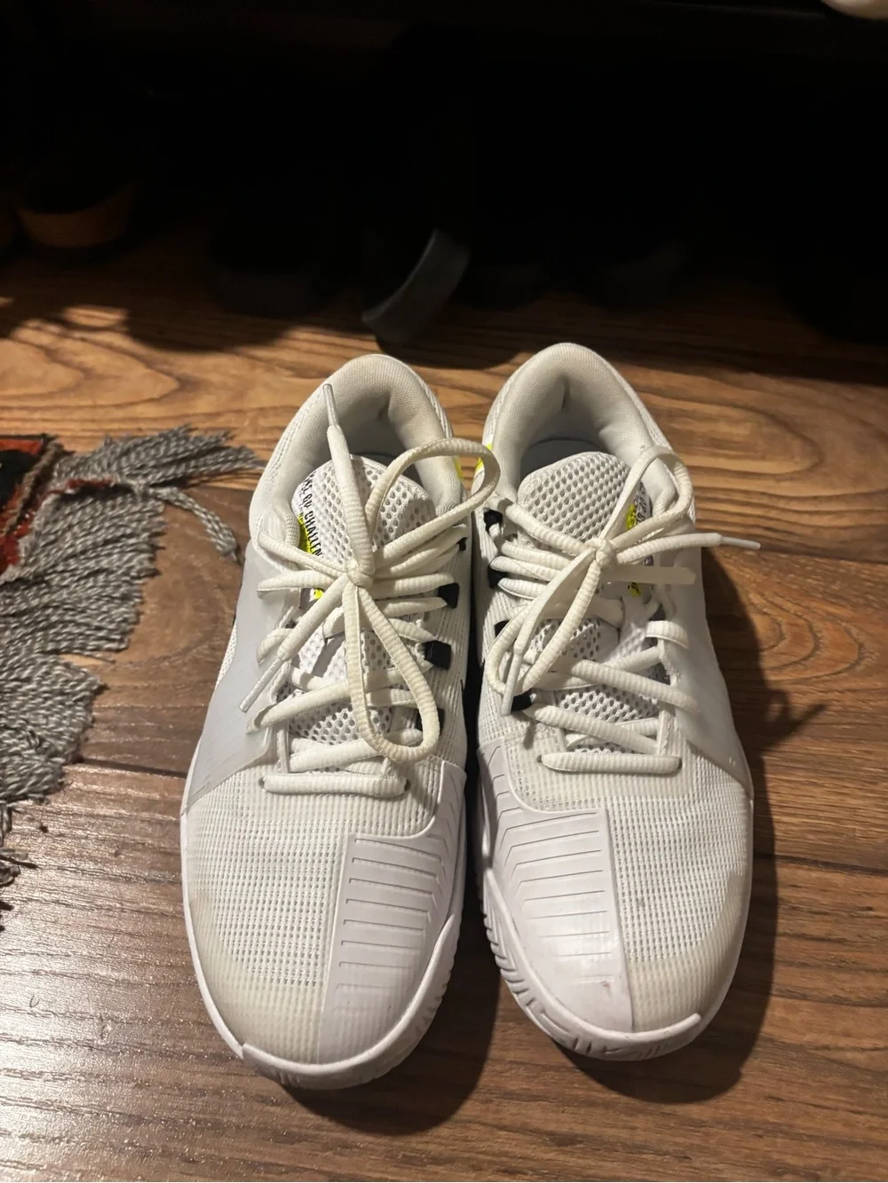 Nike Women’s White GP Challenge 1.5 Tennis Shoes